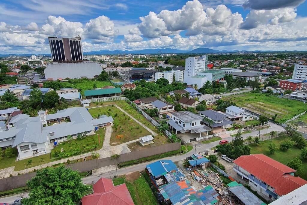 Kozi Square New Sgh Cozy Home Lv5B Kuching Extérieur photo